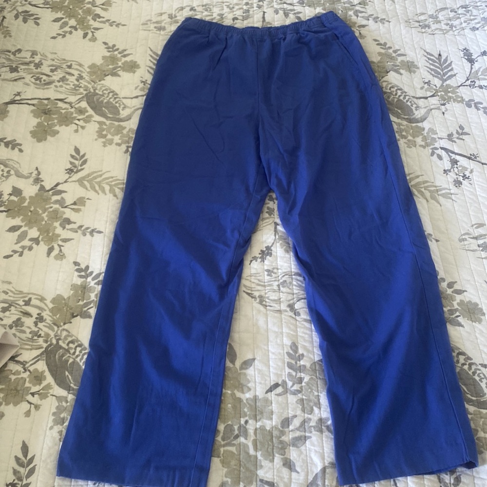 Blue pants like new. Need to be ironed.